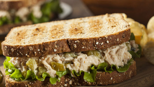 Tonfiskmacka med paprika och päron